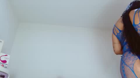 Sasha Creamy online show from November 2025 06:50:02 PM