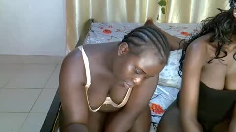 Snapshot of sasha_mollie chatting on November 2025 02:46:02 AM Sasha online show from November 2025 02:46:02 AM