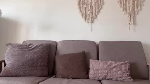 Alexandra Sasha in short online show from March 2025 05:40:01 AM