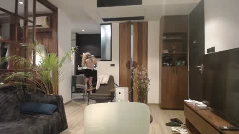 Sasha online show from December 2024 03:41:02 PM