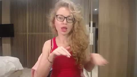 Sasha online show from October 2025 11:22:01 AM