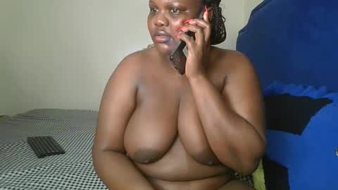 sassie_bee online show from September 2025 12:48:01 PM