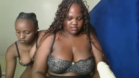 sassie_bee online show from September 2025 06:09:01 PM