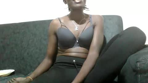 sassy_bloom22 online show from January 2026 05:49:02 PM