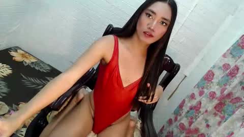 KEYLLA online show from December 2025 09:20:01 PM