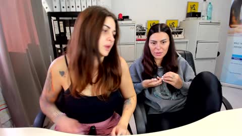 sassytiff online show from October 2025 01:22:02 PM