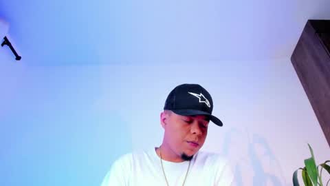     online show from February 2026 06:52:01 AM