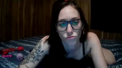 Snapshot of satindreamsxxx chatting on May 2026 01:44:01 AM satindreamsxxx online show from May 2026 01:44:01 AM