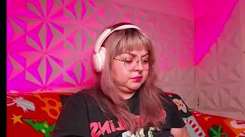 Gina George online show from December 2025 11:32:02 PM