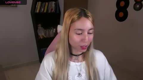 I AM JENN  online show from October 2025 04:26:01 AM