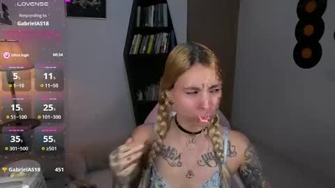 I AM JENN  online show from October 2025 01:39:02 AM