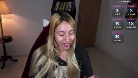 I AM JENN  online show from November 2025 10:41:02 PM