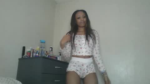 Shaniiice online show from February 2025 03:35:02 AM