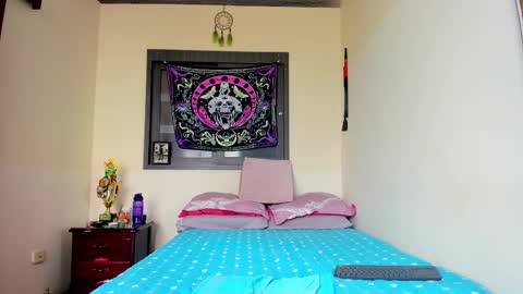 Zaren online show from September 2025 03:00:02 PM