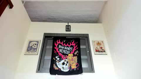 Snapshot of saucy_zaren chatting on February 2026 07:32:02 PM Zaren online show from February 2026 07:32:02 PM