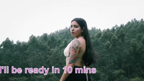 Snapshot of saucy_zaren chatting on May 2026 06:58:01 PM Zaren online show from May 2026 06:58:01 PM