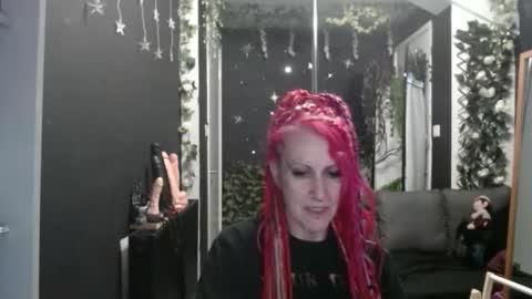 SaucySky online show from September 2025 07:14:02 AM