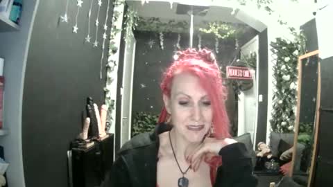 Snapshot of saucysky chatting on May 2026 08:38:02 PM SaucySky online show from May 2026 08:38:02 PM