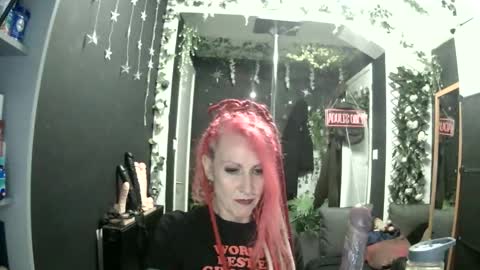 Snapshot of saucysky chatting on June 2026 09:05:02 PM SaucySky online show from June 2026 09:05:02 PM
