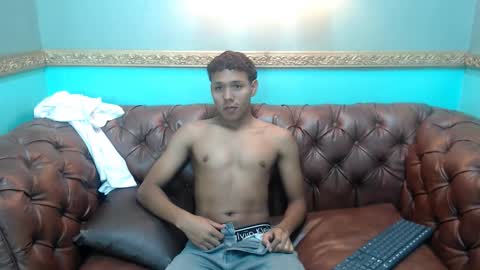 Snapshot of saulmejia6 chatting on February 2026 03:45:02 PM saulmejia6 online show from February 2026 03:45:02 PM