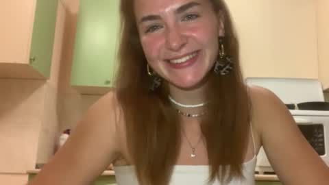 Snapshot of saundrayeeloy chatting on September 2025 05:57:02 PM Martha online show from September 2025 05:57:02 PM
