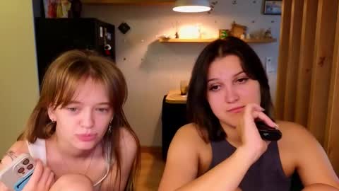 Snapshot of sav_anna chatting on September 2025 01:46:01 PM LUNA and ANNA    online show from September 2025 01:46:01 PM