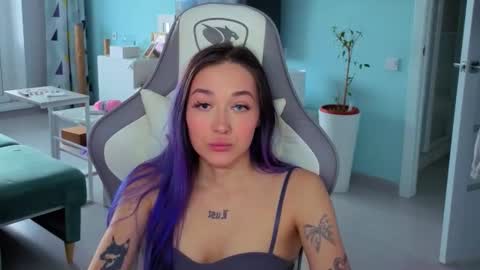 Snapshot of savage_lust_ chatting on May 2026 03:35:02 AM Ariel online show from May 2026 03:35:02 AM