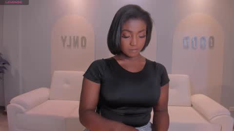 S a v a n n a h  online show from October 2025 08:40:01 PM