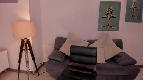 S a v a n n a h  online show from October 2025 07:25:02 PM