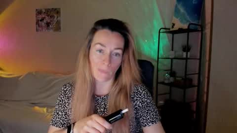 save the qween online show from December 2025 07:50:02 AM