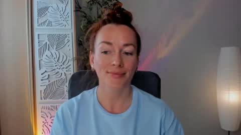 Snapshot of save_the_qween chatting on May 2026 08:22:01 AM save the qween online show from May 2026 08:22:01 AM