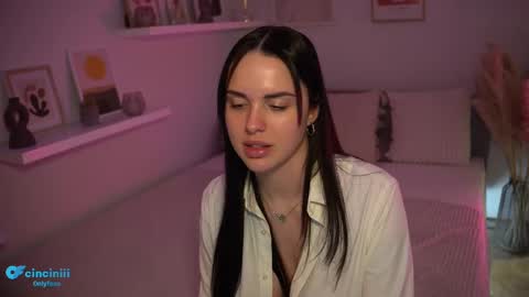 Naomi online show from March 2025 07:43:02 PM