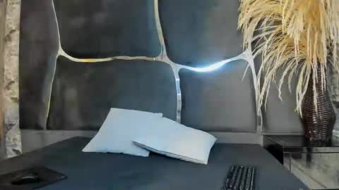 Bunny and Jayzy online show from February 2026 10:50:01 PM