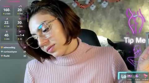 Saya Amaretto  online show from October 2025 05:25:01 PM