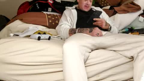 sayhi2mylilguy online show from February 2025 04:33:01 AM