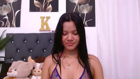 Snapshot of saykimmy chatting on April 2026 03:02:01 AM saykimmy online show from April 2026 03:02:01 AM