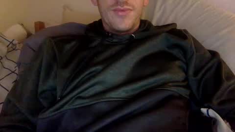 Snapshot of sbshowoff chatting on April 2026 04:01:01 AM Stripper in Training online show from April 2026 04:01:01 AM