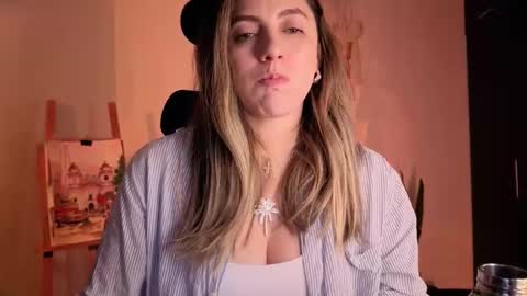 Venus online show from November 2025 01:43:03 PM