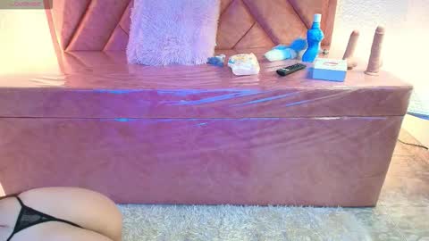 Snapshot of scarlet_anderson1 chatting on September 2025 04:13:02 AM Scarlet online show from September 2025 04:13:02 AM