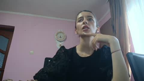 Scarlet online show from May 2026 03:42:02 PM