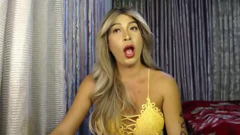 Snapshot of scarlet_ts69 chatting on January 2025 02:52:02 PM scarlet online show from January 2025 02:52:02 PM