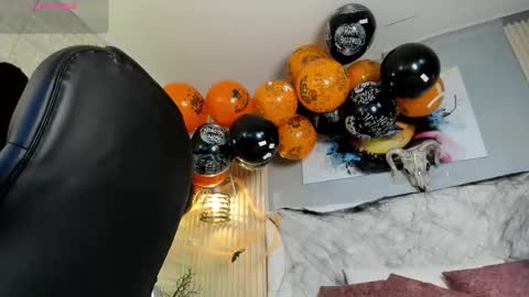 Snapshot of scarletbaker__ chatting on October 2025 03:40:01 PM Scarlet online show from October 2025 03:40:01 PM