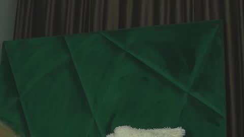 Scarlet online show from October 2025 10:25:02 PM