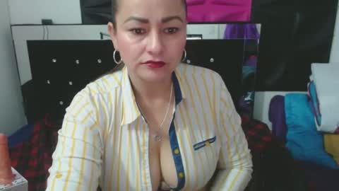 Snapshot of scarletglow1 chatting on December 2024 08:00:01 PM scarletglow1 online show from December 2024 08:00:01 PM
