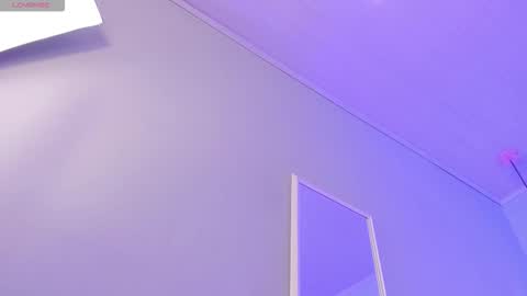 Scarlet  online show from December 2025 04:51:01 AM