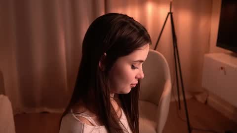 Scarlet online show from December 2024 10:34:02 PM