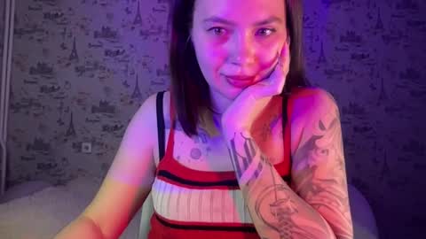 Snapshot of scarletpetal chatting on October 2025 10:37:02 AM scarletpetal online show from October 2025 10:37:02 AM