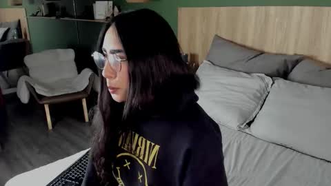 Scarlett  online show from December 2025 02:13:01 PM