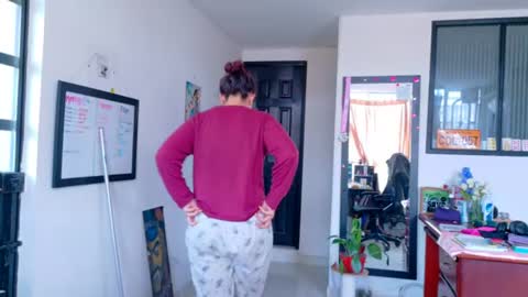 Snapshot of scarlett77_ chatting on July 2026 04:39:33 PM Scarletland welcome online show from July 2026 04:39:33 PM