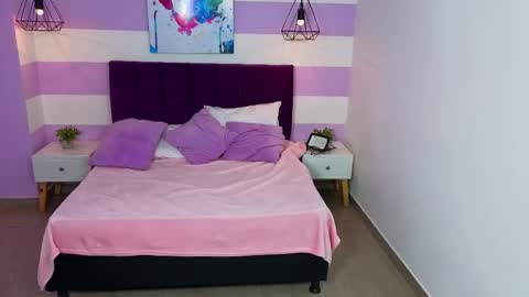 Snapshot of scarlett__bell chatting on May 2026 12:01:01 PM Scarlett online show from May 2026 12:01:01 PM